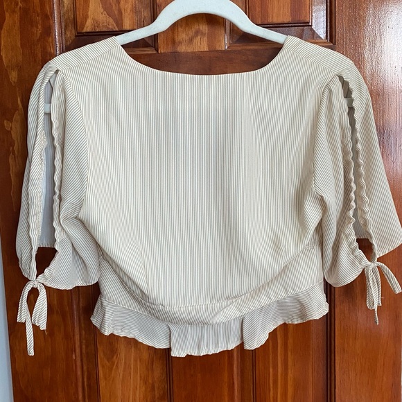 SUPERDOWN Norma Button Up Top Size Small - Picture 8 of 9